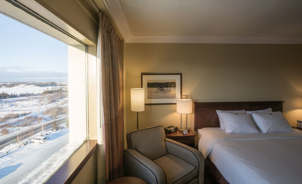 The Explorer Hotel Yellowknife Exteriör bild