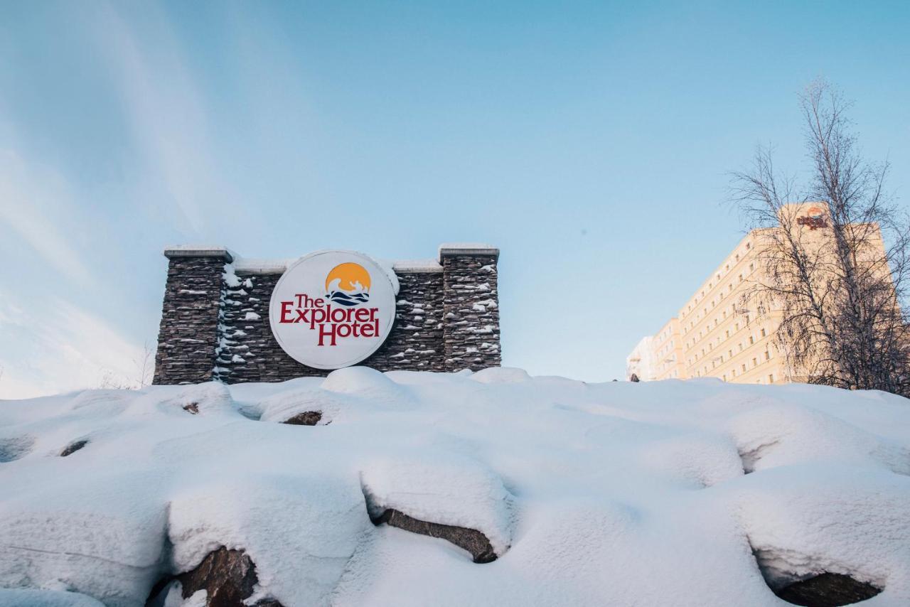 The Explorer Hotel Yellowknife Exteriör bild