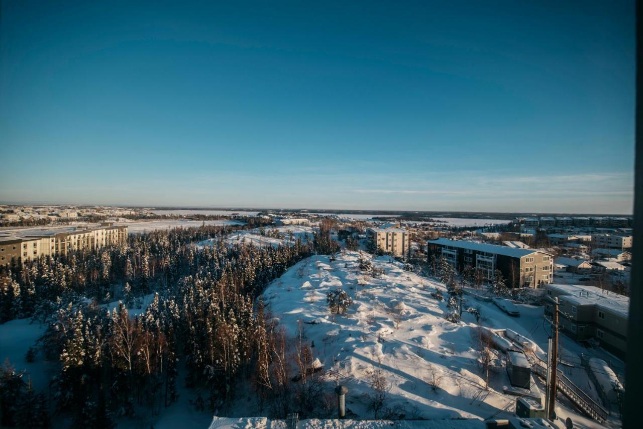 The Explorer Hotel Yellowknife Exteriör bild